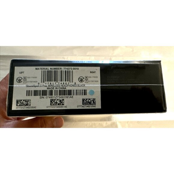 Bose SoundSport Free Wireless Headphones In Ear Earbuds Sports Black NEW SEALED - Picture 6 of 10